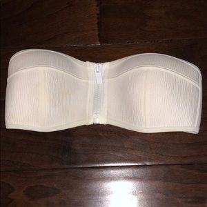 Triangl straples bikini top